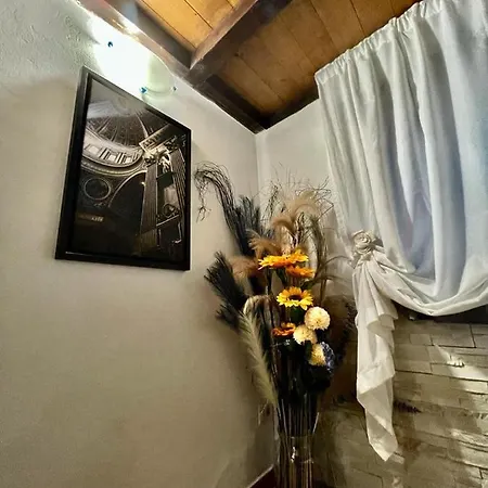 Apartment A.d Vatican House